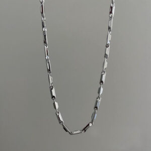 Varese argjendi per meshkuj