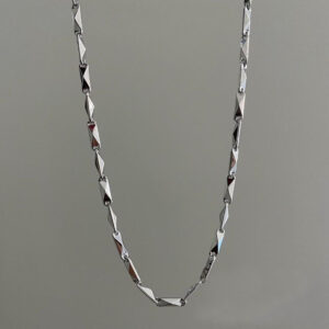 Varese argjendi per meshkuj