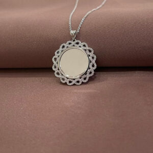 VARESE ARGJENDI PER FEMRA