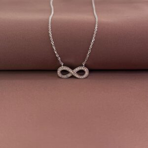 VARESE ARGJENDI PER FEMRA