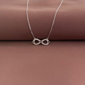 VARESE ARGJENDI PER FEMRA