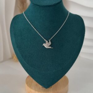 VARESE ARGJENDI PER FEMRA