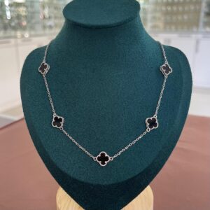 VARESE ARGJENDI PER FEMRA