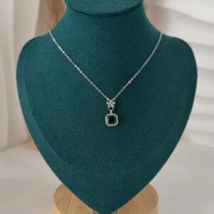 VARESE ARGJENDI PER FEMRA