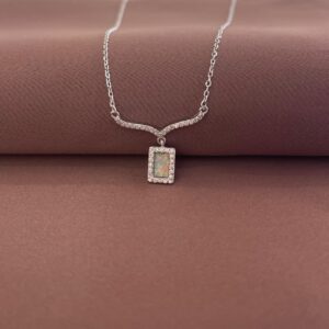 VARESE ARGJENDI PER FEMRA