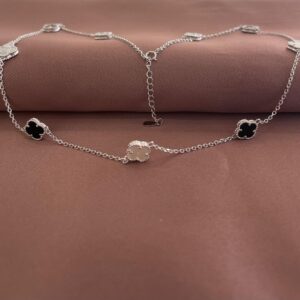 VARESE ARGJENDI PER FEMRA