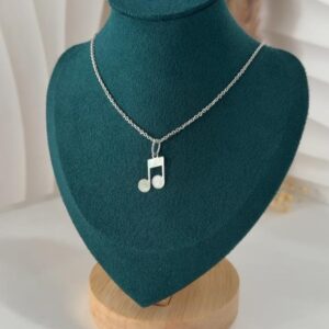 VARESE ARGJENDI PER FEMRA