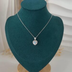 VARESE ARGJENDI PER FEMRA